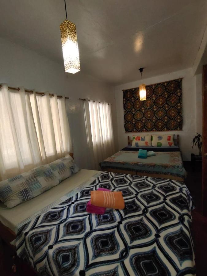 Purple Homestay Hillside Coron Exteriör bild