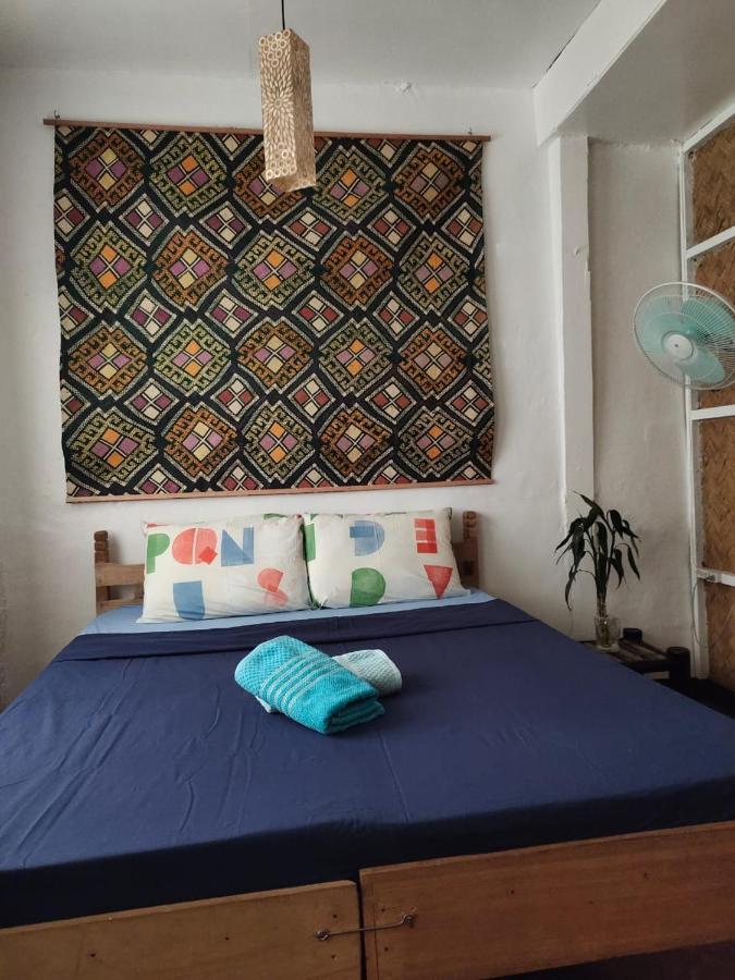 Purple Homestay Hillside Coron Exteriör bild