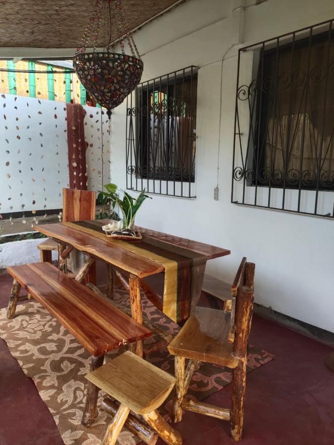 Purple Homestay Hillside Coron Exteriör bild